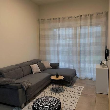 Gartenwohnung Mit Terrasse Und Parkplatz 格拉茨 外观 照片