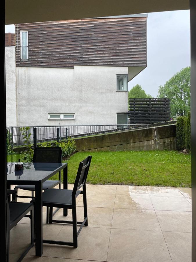 Gartenwohnung Mit Terrasse Und Parkplatz 格拉茨 外观 照片